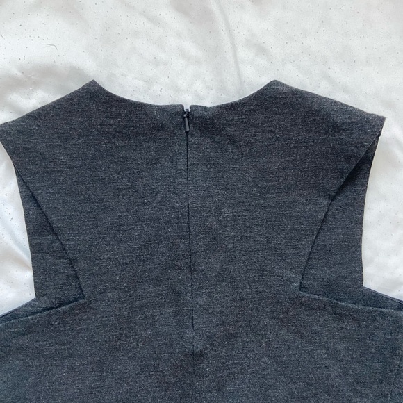 ARITZIA GRAY CROP TOP SIZE XS. NEVER USED - Picture 4 of 5
